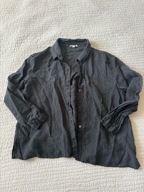 Eileen Fisher 100% linen blouse
